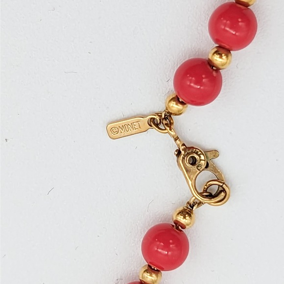 Vintage Monet Red and Gold Acrylic Beaded Necklace Signed - Picture 8 of 11